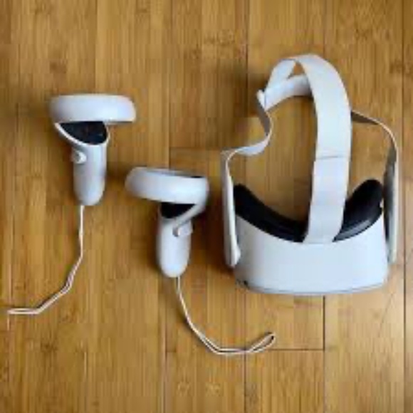 OCU LUS Quest 2 (Virtual Reality Headset)